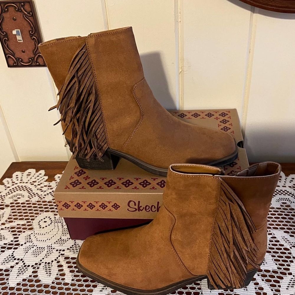 Sketchers Old Fashion Fringe Boots-8.5‎